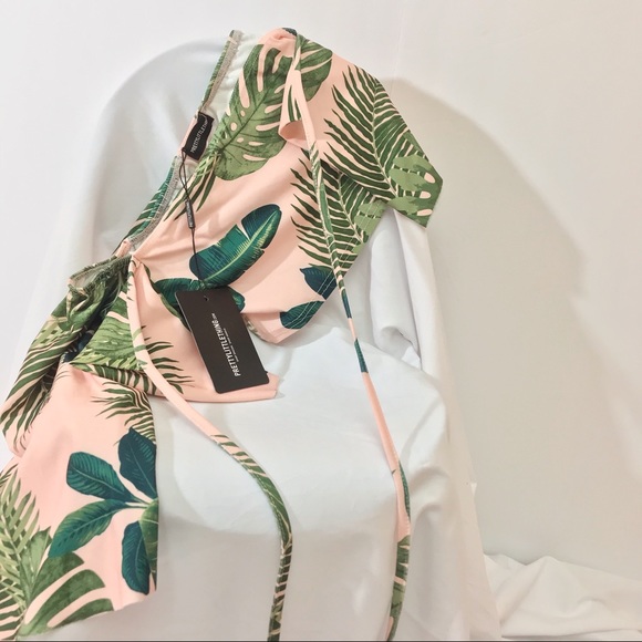 Pretty Little Thing Off the Shoulder Top - Picture 6 of 8